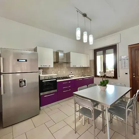 Apartment Incantevole Attico Porto Frailis